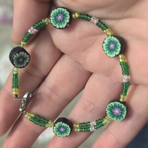 Flower bracelet